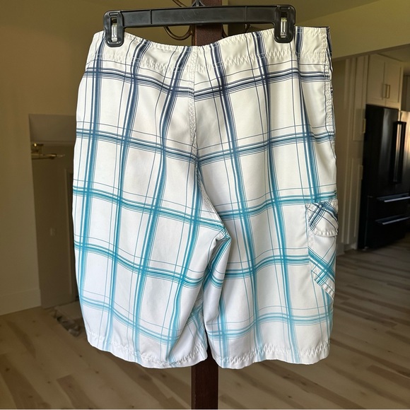 Hurley Board Shorts Mens 32 White Plaid Casual Swim Surf Kayak Beach Pool - Picture 3 of 5